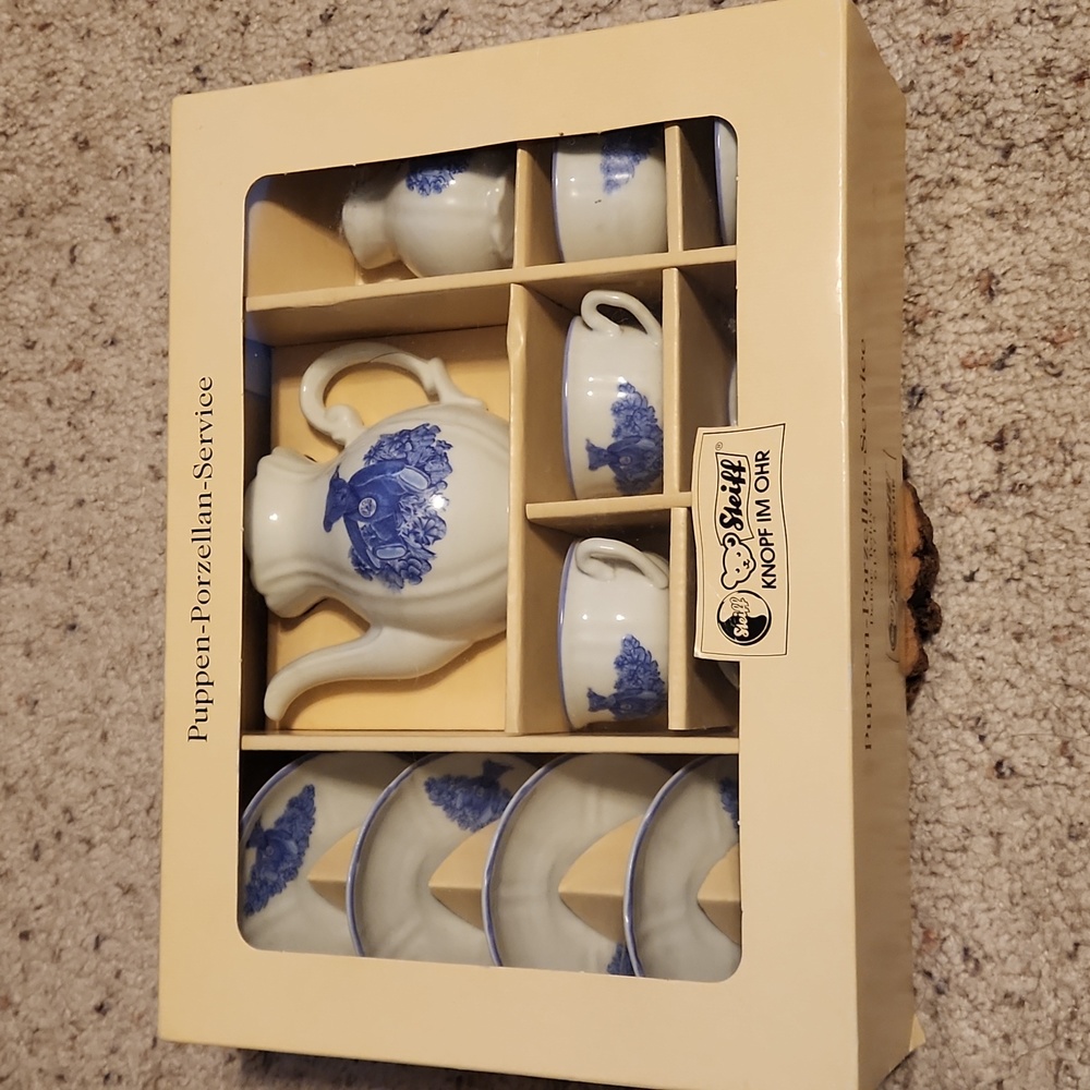 Steiff Blue Teddy Bear Blau Design Doll's Tea Set 1995